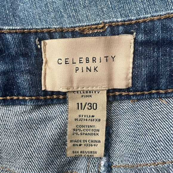 Celebrity Pink Mid-Rise Raw Hem Crop Jeans Size 11 / 30 in Excellent Condition - Picture 6 of 13
